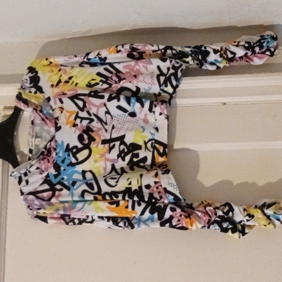 Top - Picture 1 of 2